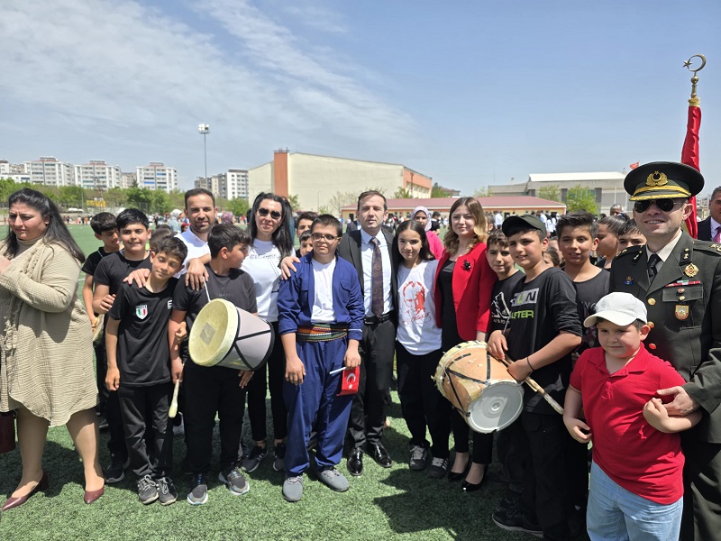 23 Nisan Ulusal Egemenlik ve Çocuk Bayramı İlçemizde Coşkuyla Kutlandı